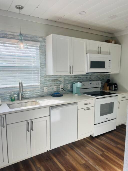 Seaside Retreat Cottages #4 Clearwater Beach Exterior foto